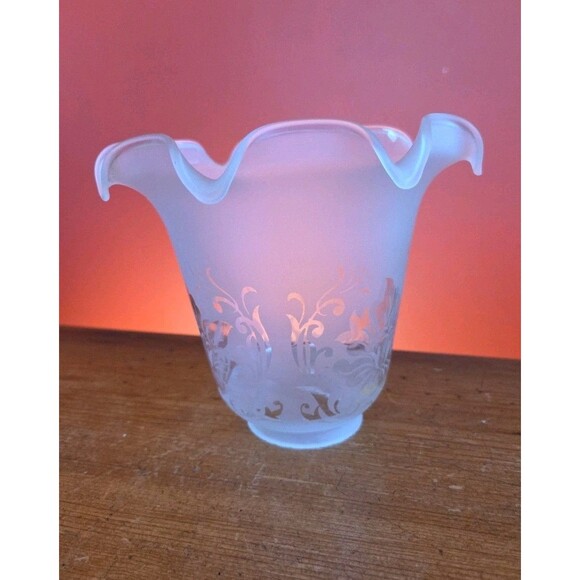 Nos Vtg VIANNE France Frosted Floral Glass Lamp Shades Ruffled Edge 5.5"X 5"X 2" - Picture 1 of 6